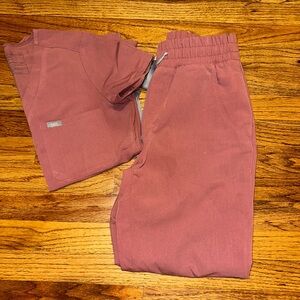 Wear Figs Mauve Scrub Set
